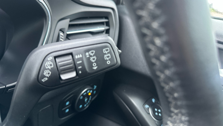 Ford Focus 1.0 EcoBoost 125 Active X 5dr Petrol Hatchback